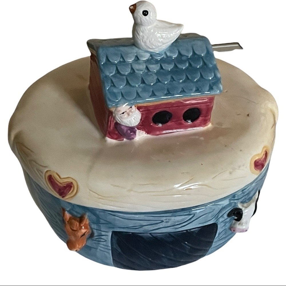 VINTAGE Cookie jar treats whimsical biblical Noah’s Arc collectors ceramic-Young